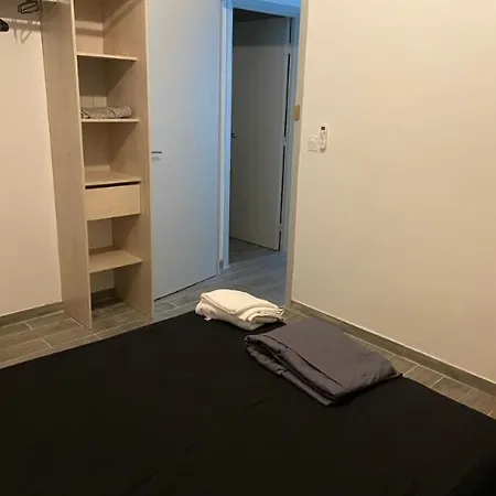 Appartement à *