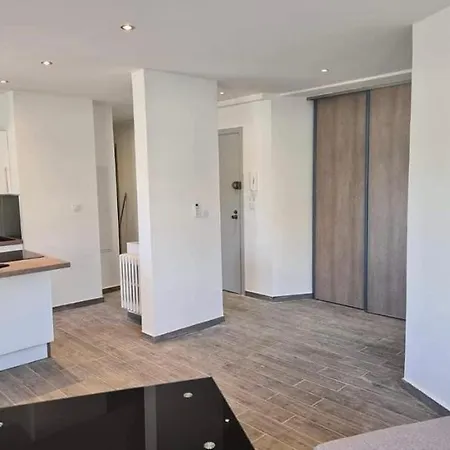 Apartamento A *